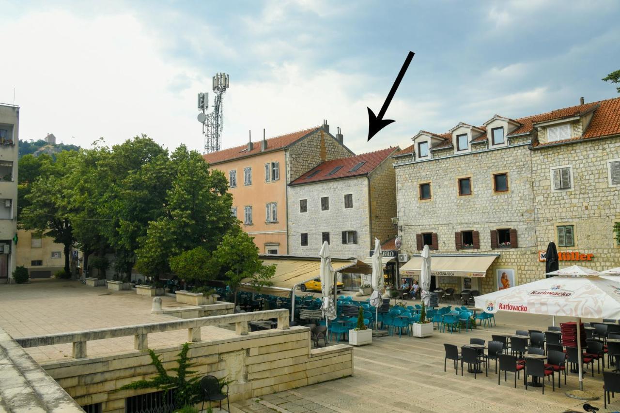 Apartamento Apartman Sinjska Alka Exterior foto